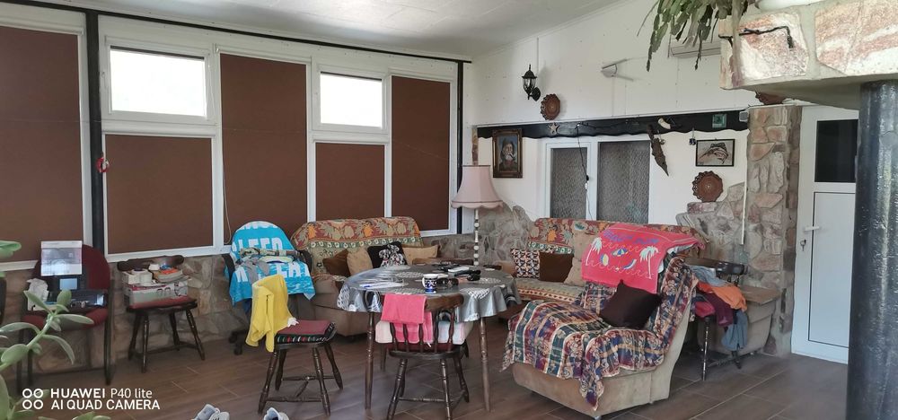 Собственик продава къща, цена 190000 евро.