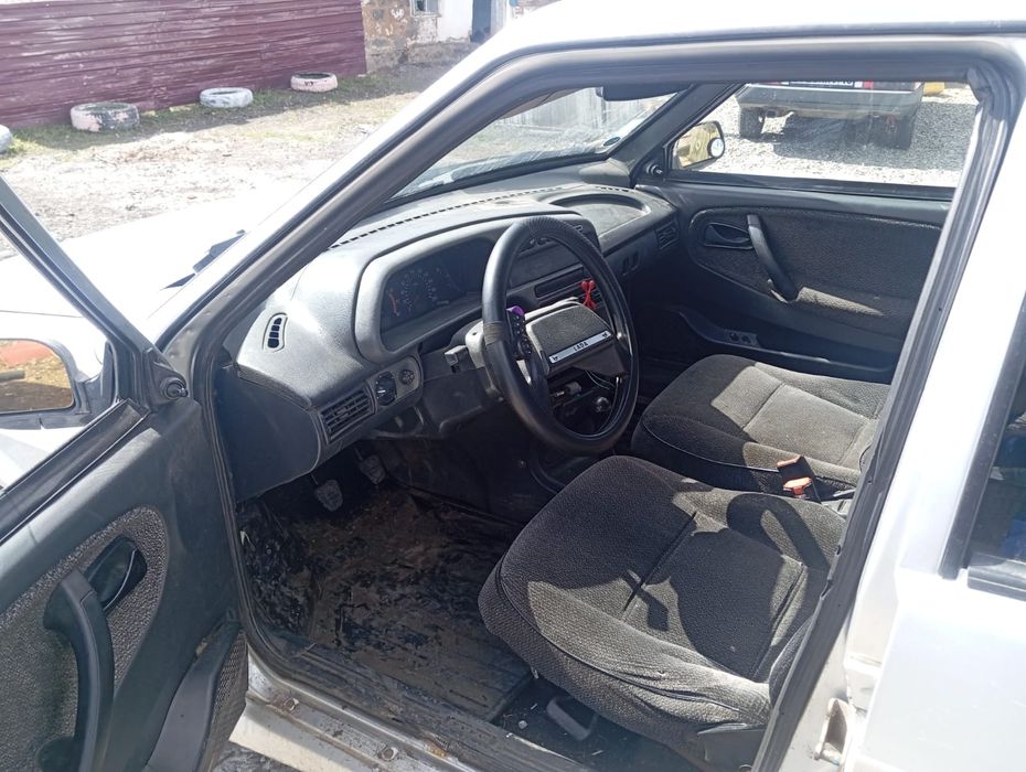 Продам ваз 2110 по болтам