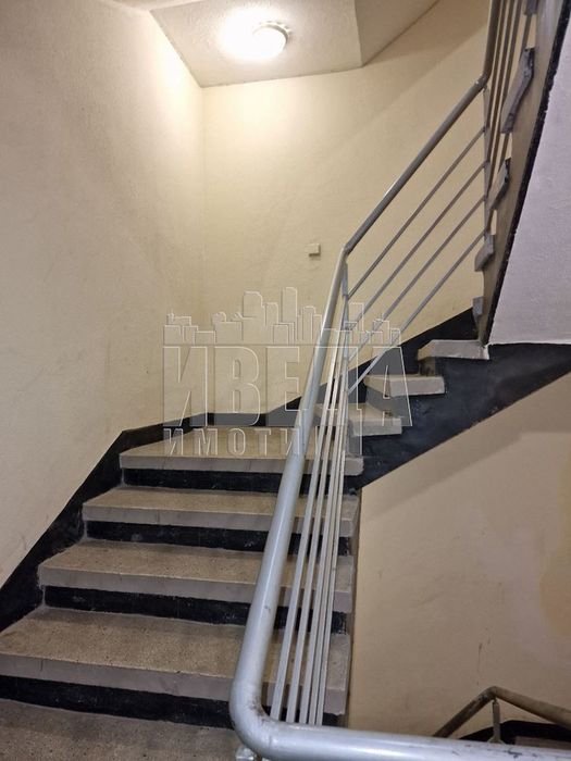 Продава се Двустаен апартамент в Варна, Базар Левски - 62 кв.м за 2420 €/кв.м - Снимка #8