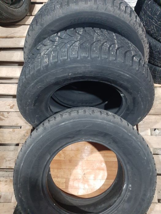 Продам шины 285/65/17 бриджистон