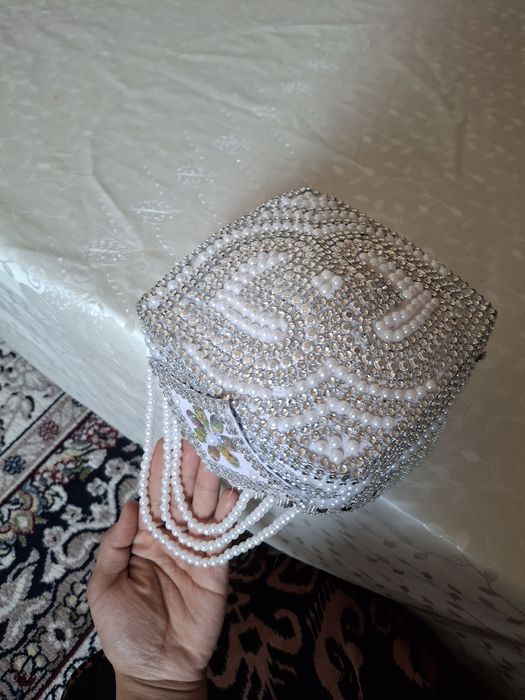 Mast rus ayol oz mushukining xojayini emas.