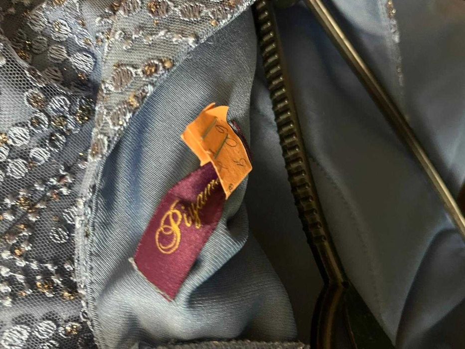 Платье вечернее в отличном состоянии