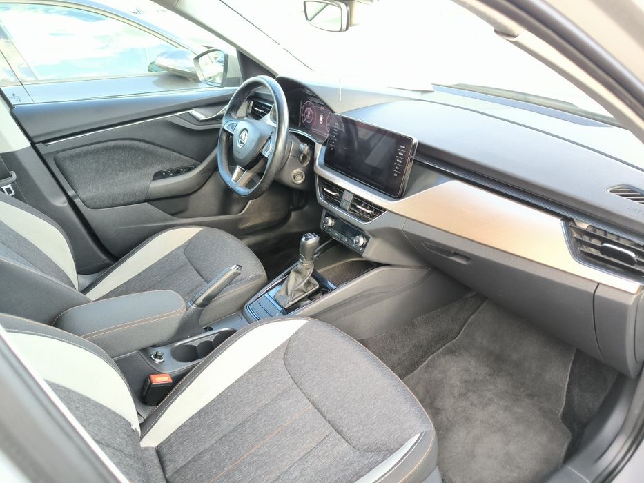 Vând Skoda Kamiq 1.6 TDI Automat