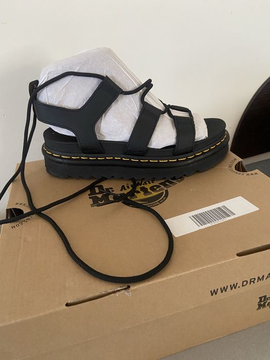 Сандали Dr.Martens Нови 39 номер