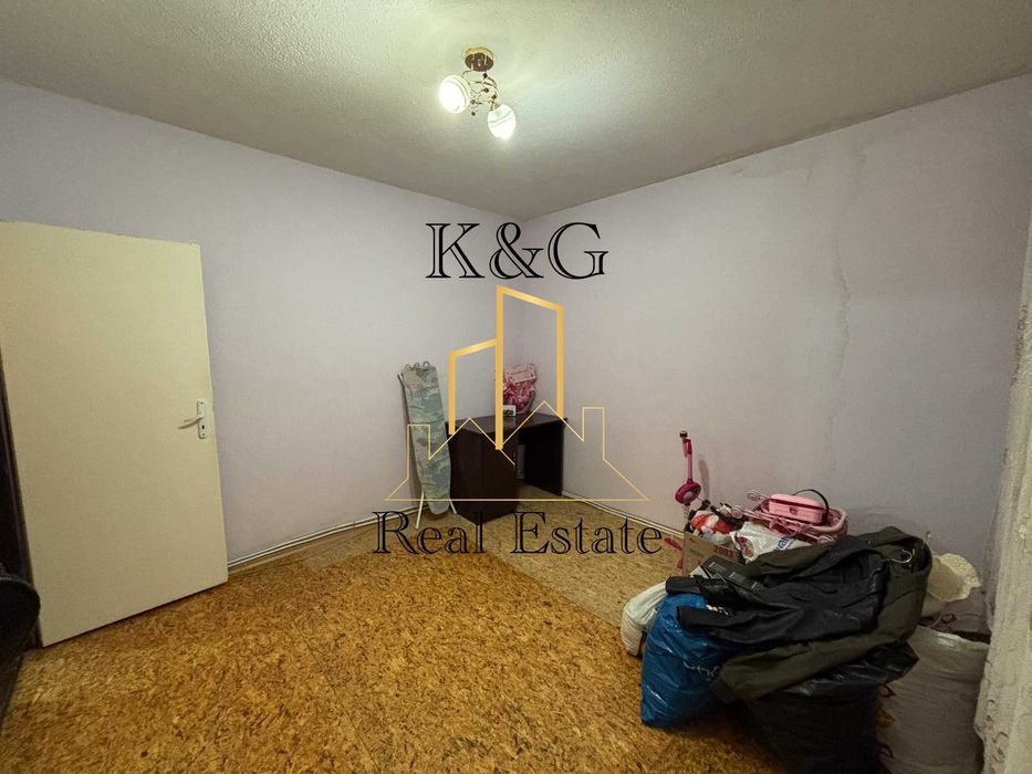 Продава се Двустаен апартамент в Разград, Орел - 64 кв.м за 997 €/кв.м - Снимка #1