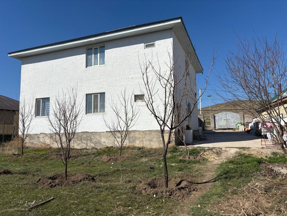 Продам большой 2 этажный дом