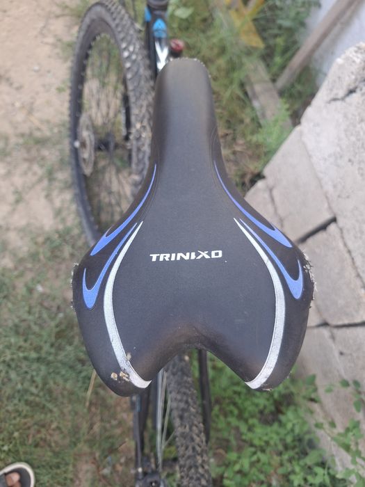 Продам велик по запчасти.