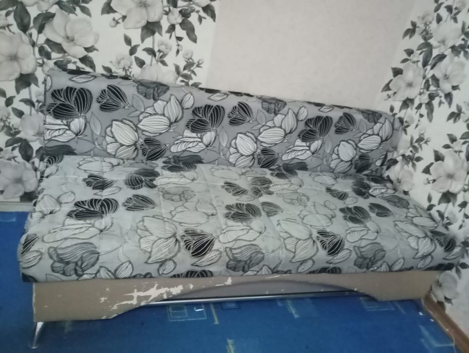 Отдам бесплатно диван