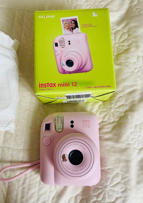Фотоаппарат Instax mini 12