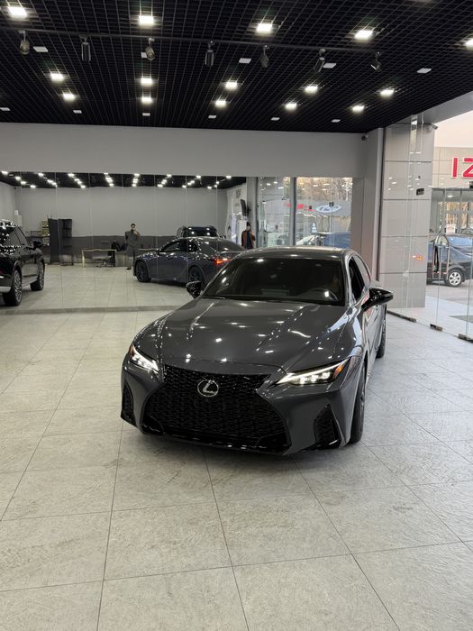 Lexus Is 500 5.0 mator 2024-yil