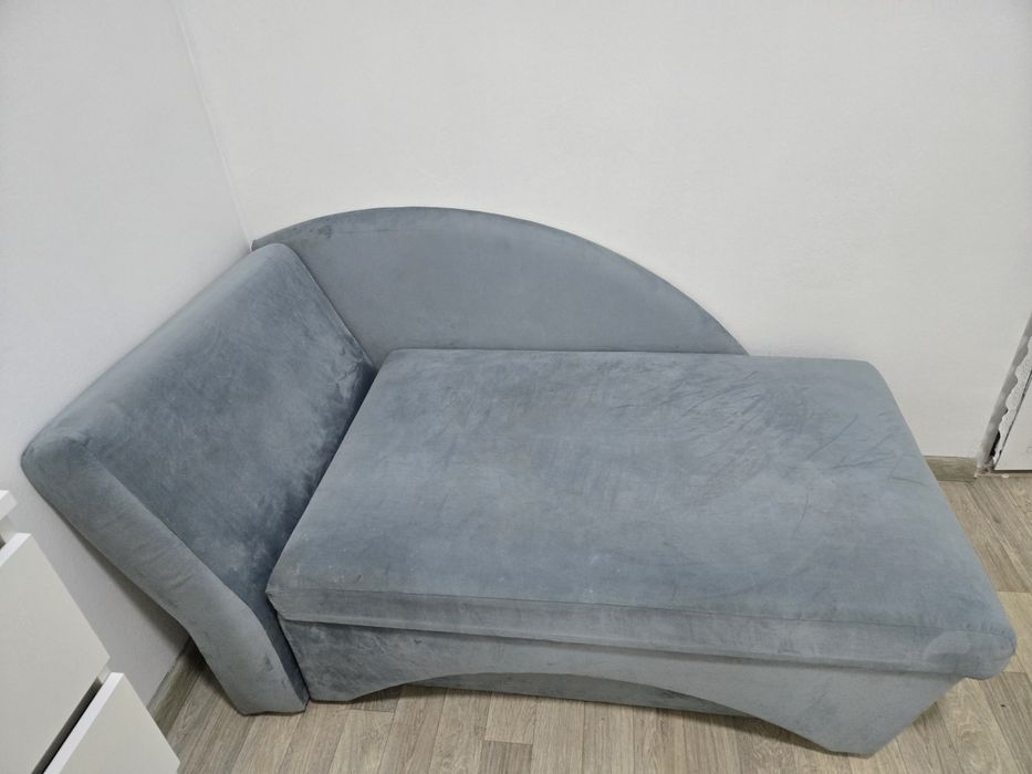 Продам диван компактный