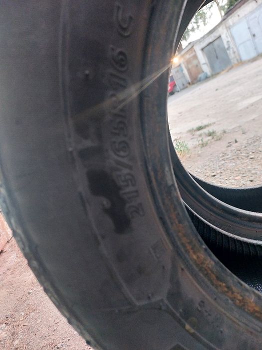 Продам резину 215.65.r16C