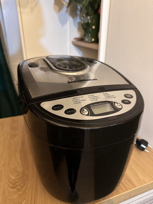 Mașină de pâine Heinner BreadPlus XBM-6430