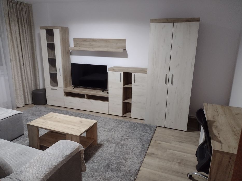Apartament cu 2 camere, ultracentral de închiriat