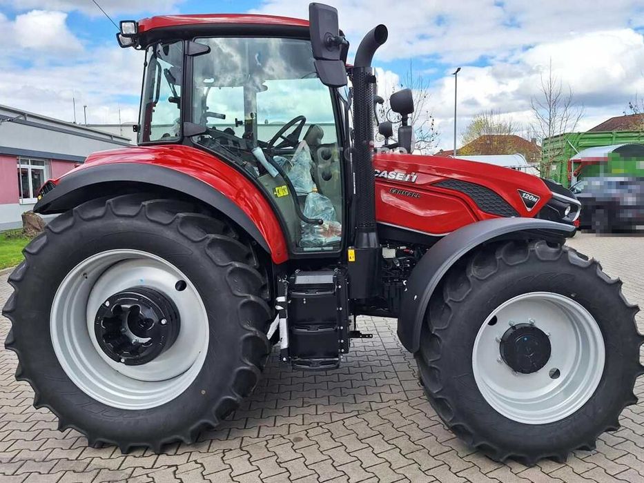 Новый трактор колесный Case IH FARMALL 120 M
