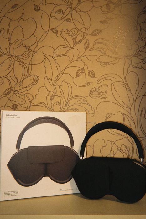 продам Airpods Max