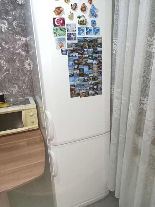 Продаю итальянский холодильник Ardo