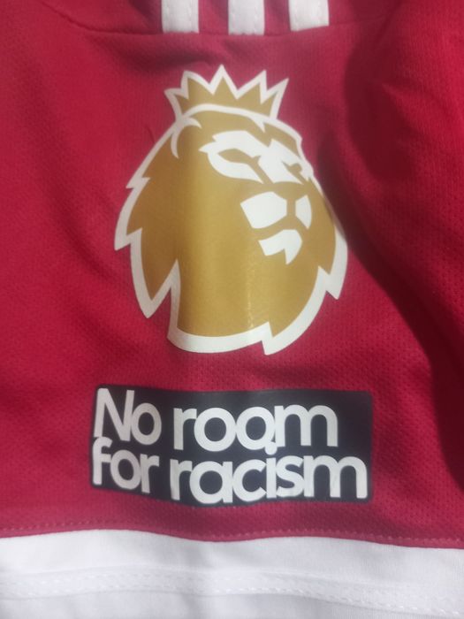 Фланелка на Ливърпул за сезон 25/26