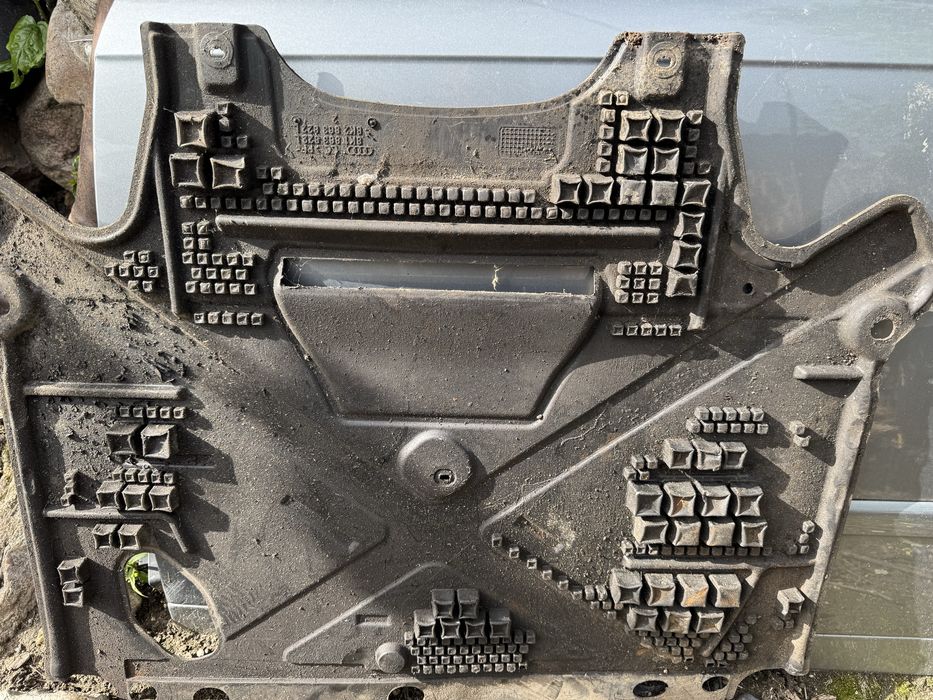 Кора за под скоростите Ауди А4 б8 A4 B8