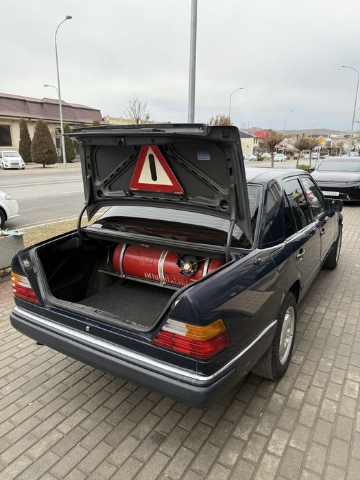 Mercedesbenz w124