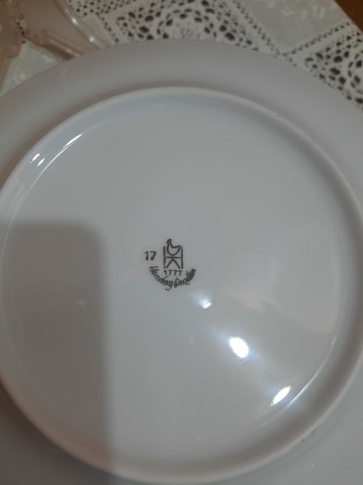 Абсолютно новые десертные тарелки "Мадонна" (d-19см). Немецкой мануфак