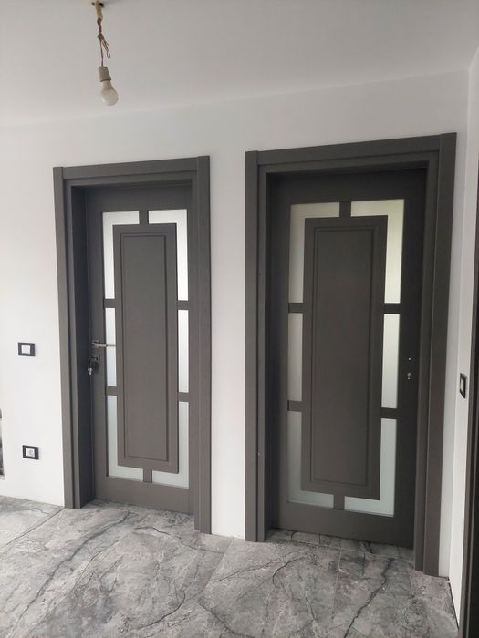 Uși interioare stratificat, vopsit, stejar la comanda