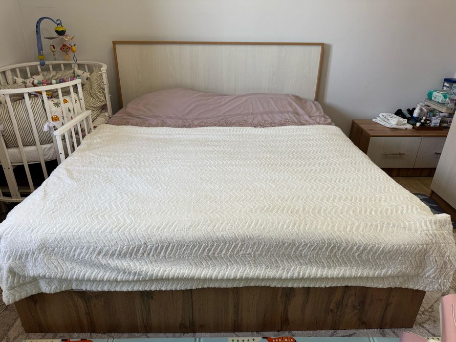 Спальный гарнитур