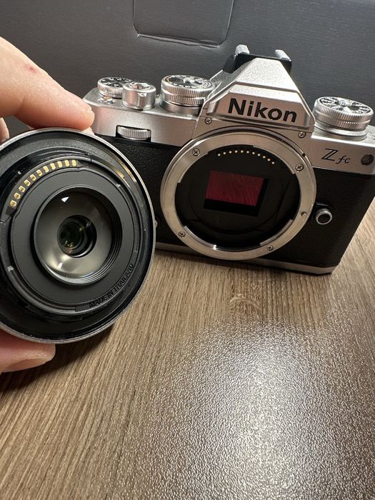 Nikon Z fc + 16-50mm + 7Artisans 35mm F1.4 + Godox – като нов