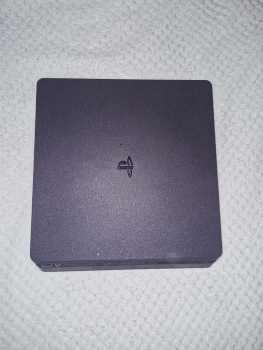PlayStation 4 Slim 1 T.