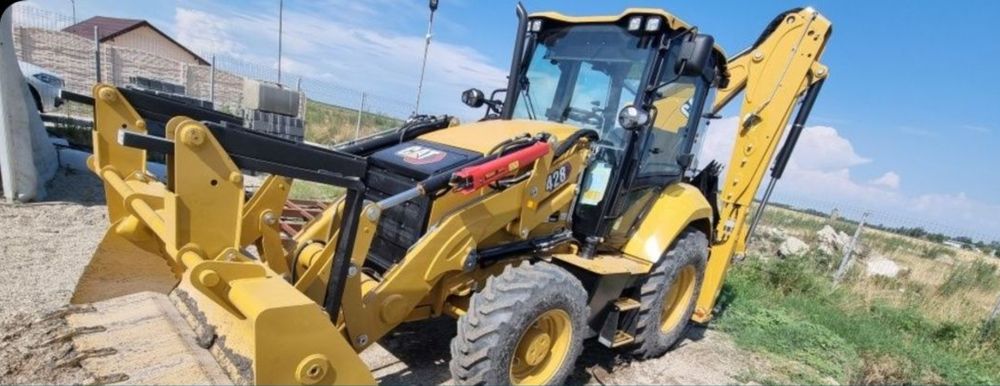 Închiriez miniexcavator, bobcat, buldoexcavator/ incarcator telescopic