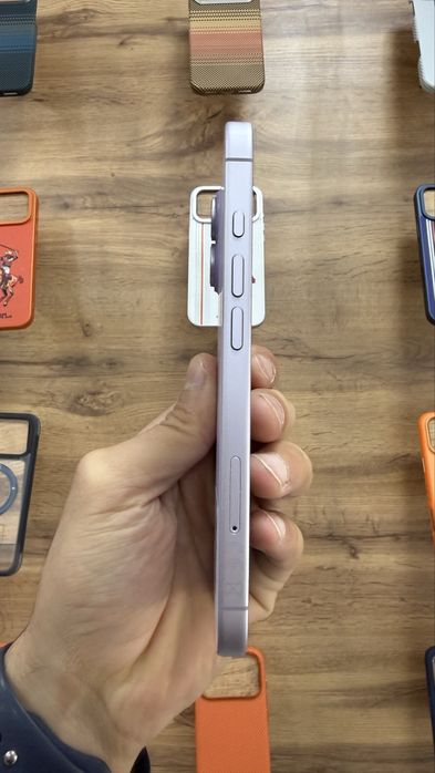 iPhone 17