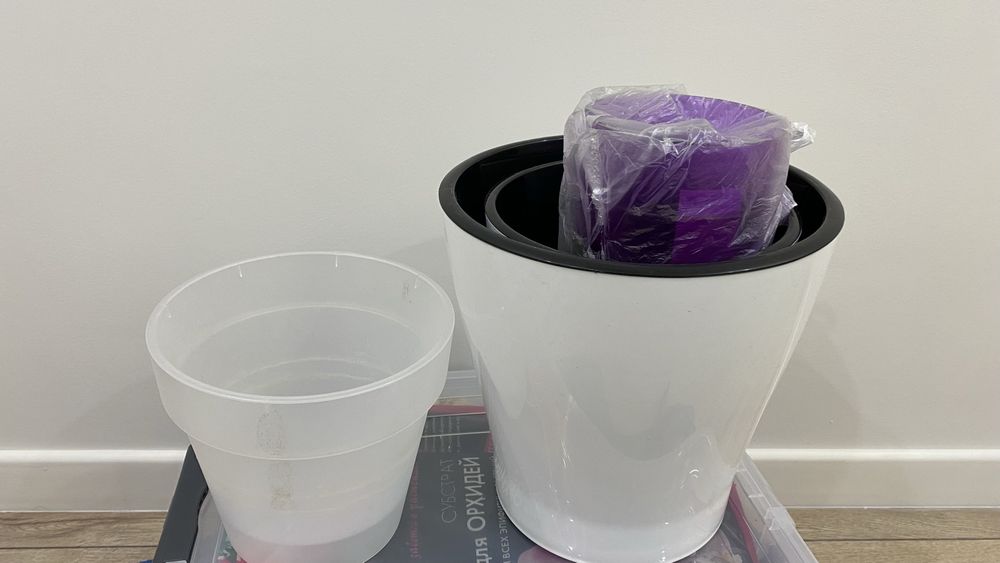 Продам горшок для цветов