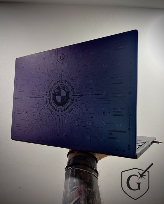 Laptop BMW Personalizat