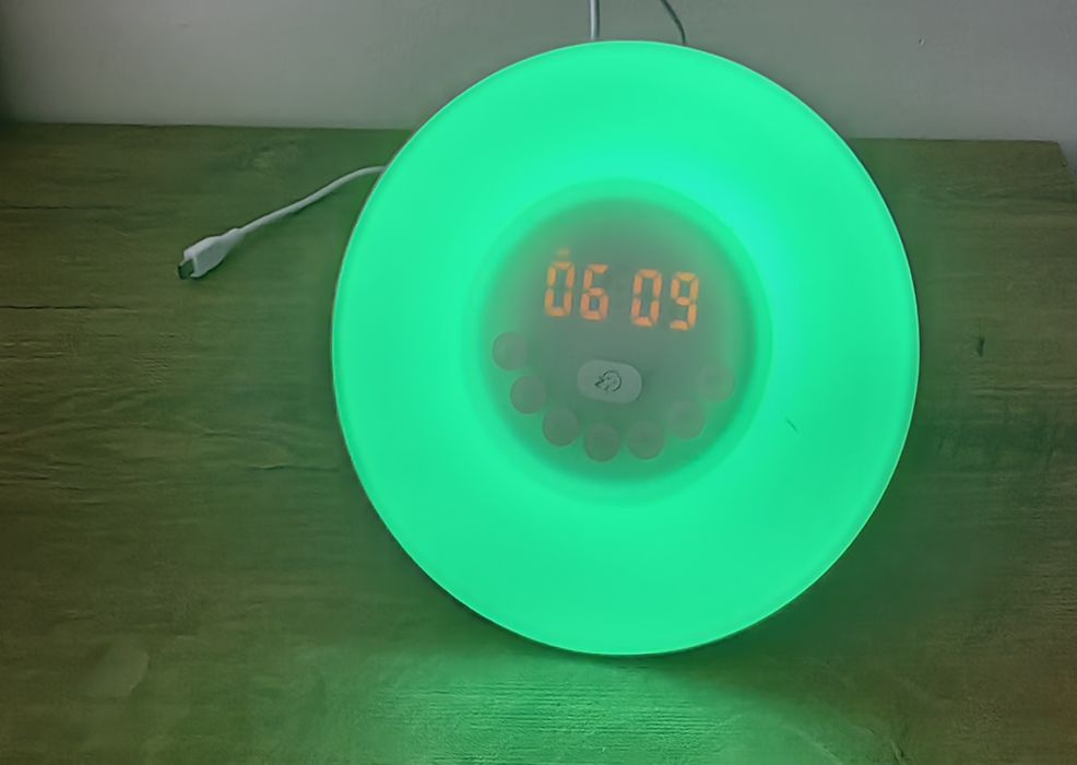 Radio FM ceas digital cu lumină de trezire veioza