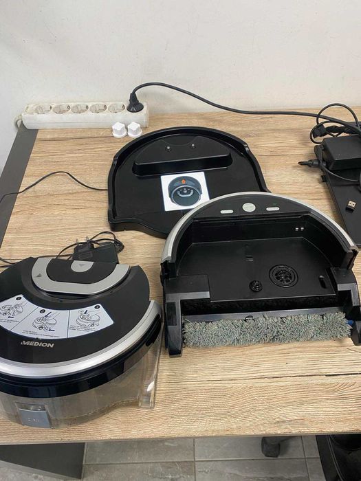 Прахосмукачка робот Medion MD18999, Почистване с вода втора употреба