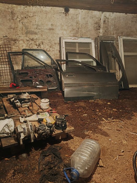 Запчасти на Мазда 323 слепая