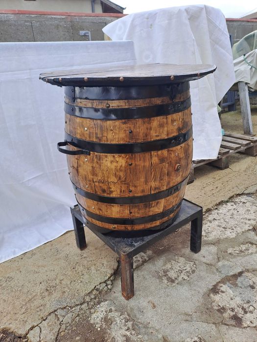 Продава се маса бъчва