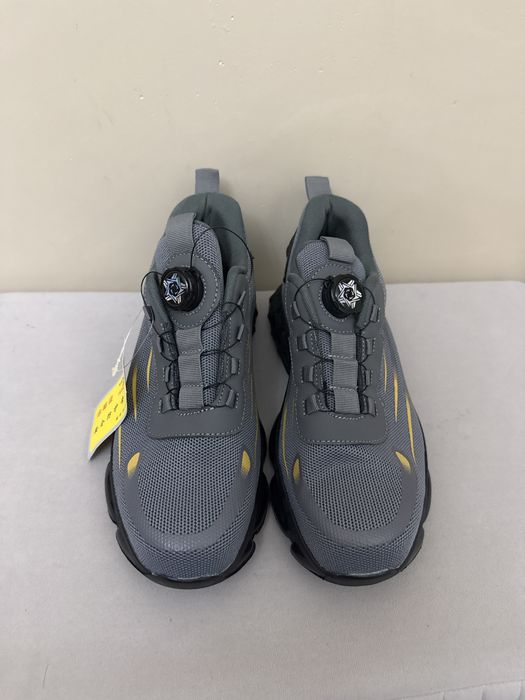 Спец обувь(кроссовки)