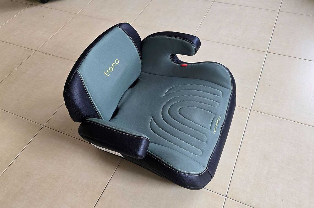 CHIPOLINO Стол за кола - седалка 22-36 кг. ТРОНО ISOFIX
