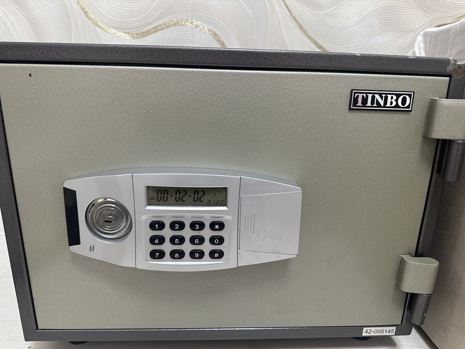Продается Сейф Tinbo