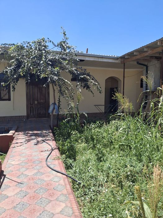 Hovli sotiladi shinam