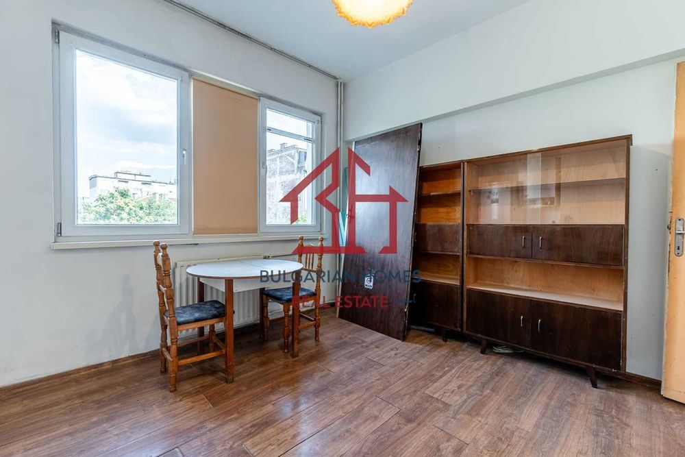 Продава се Тристаен апартамент в София, Център - 74 кв.м за 2973 €/кв.м - Снимка #11