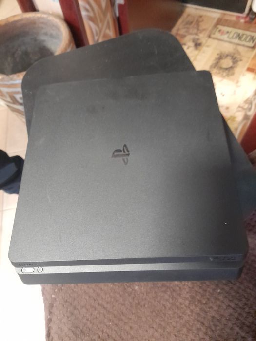 Playstation 4 Slim