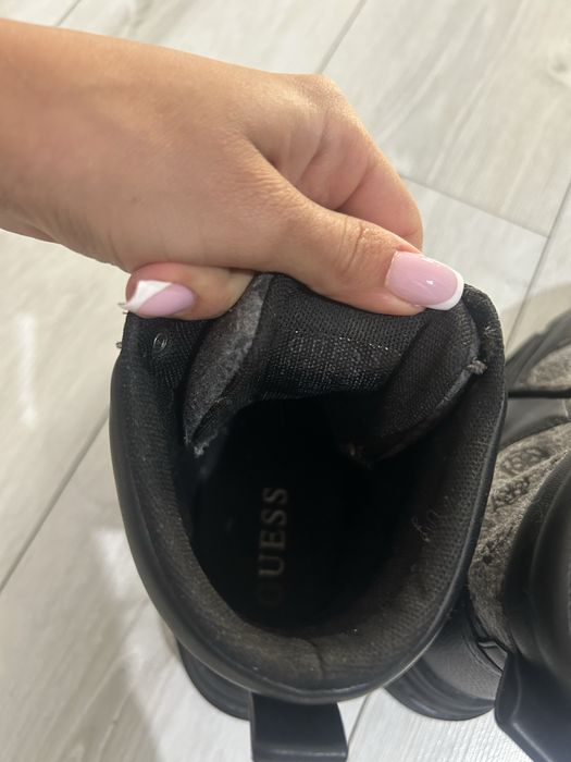 Оригинални боти Guess