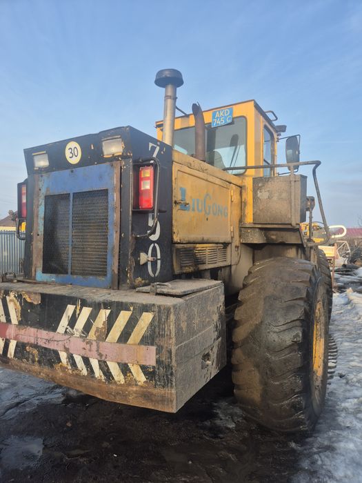 Продам погрузчик 3-х куб