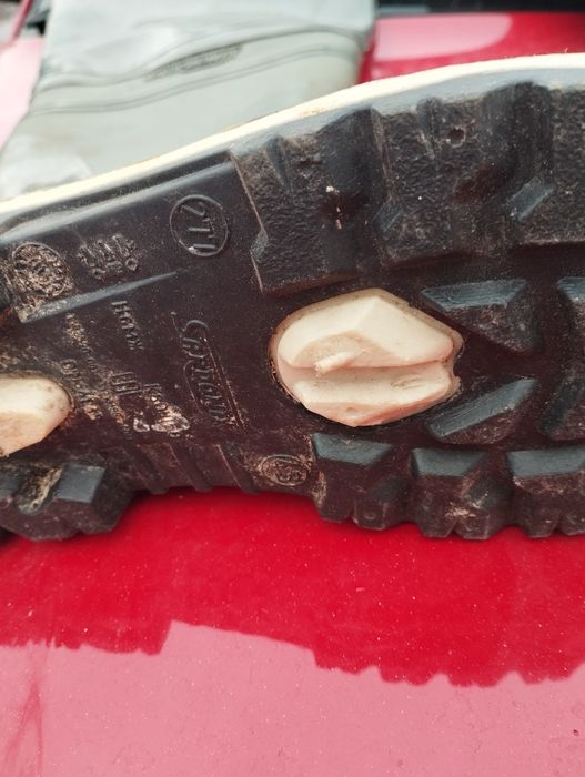 Продам болотные сапоги