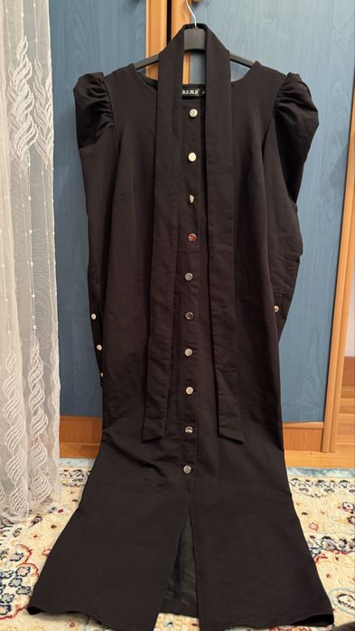 Листайте все платье отдам по 3000тыс