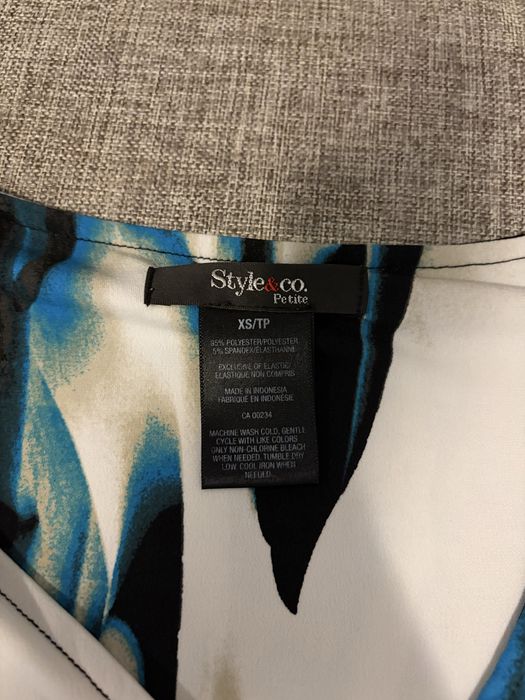 Bluză Style&Co. Petite cu imprimeu abstract albastru și negru, XS
