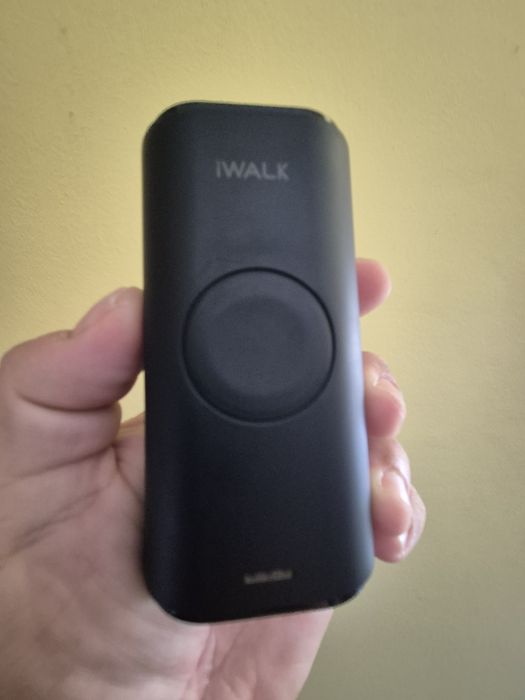 Vând baterie externă 9000mAh compactă pentru iPhone și Apple Watch