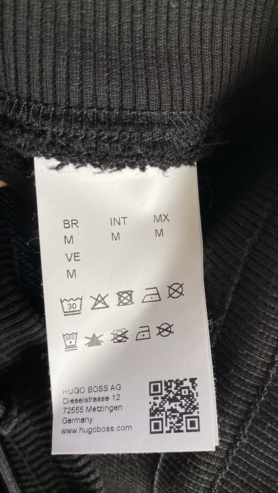 Чисто нов Hugo Boss екип – Размер M